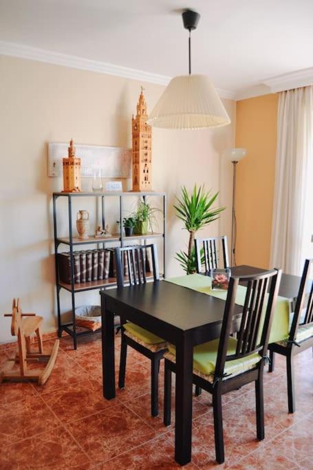 El Apartamento De Trini Sevilla Dış mekan fotoğraf
